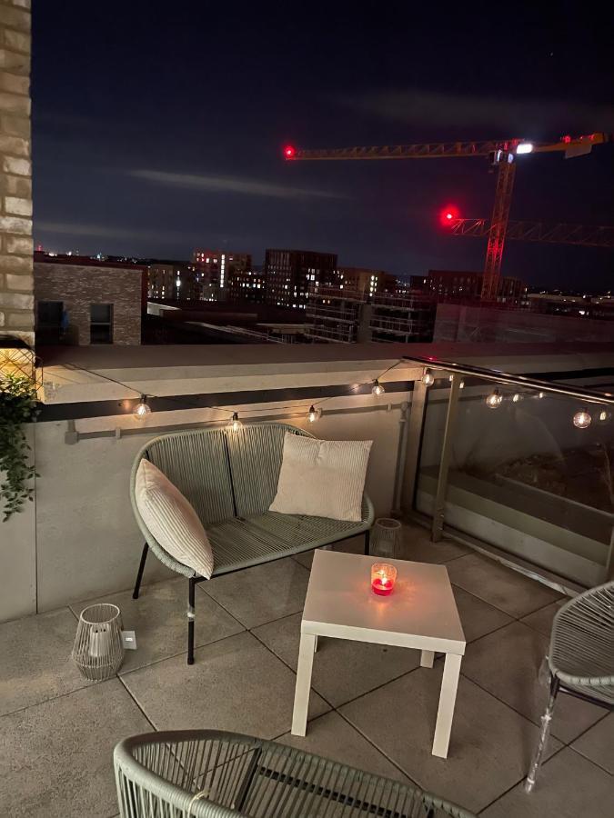 Riverside Rooms And Apartments Londra Dış mekan fotoğraf